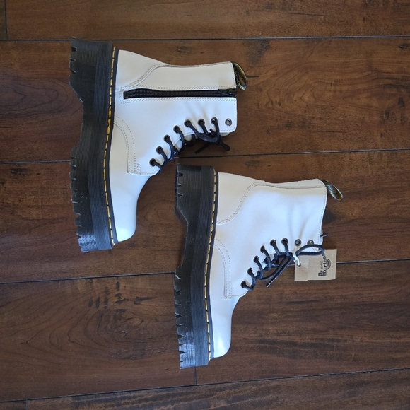 Doc Dr. Martens Women's Jadon Leather Lace Up Ankle Boots White Size US 6L/ 5M - Picture 11 of 16